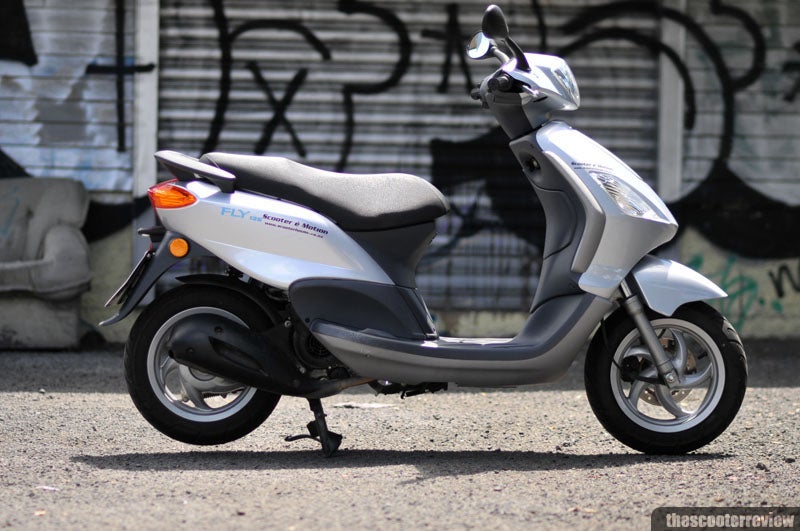 Belyse Danmark hårdtarbejdende Piaggio Fly 125 - The Scooter Review