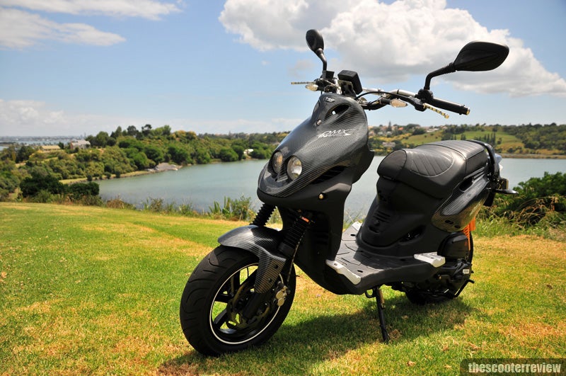 Observere Bonde Indeholde PGO PMX Naked Carbon - The Scooter Review